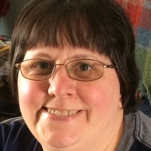 Meet your Posher, Laurie